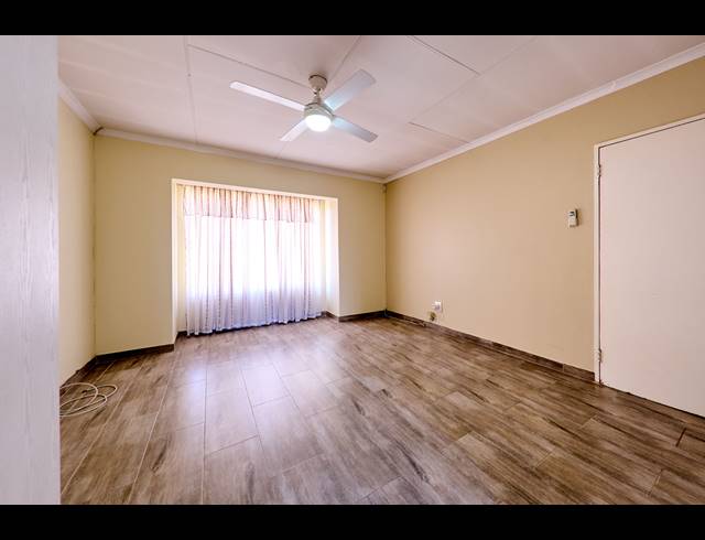 3 BEDROOM SIMPLEX SOLD IN KYALAMI HILLS